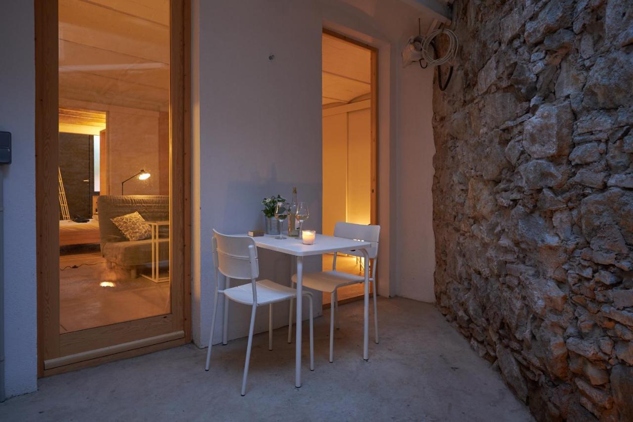 Luxury 1br With Patio Near The Appartement Barcelone